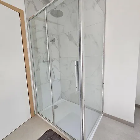 Spacieuse 1er Etage * Charleroi