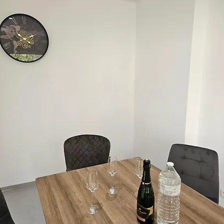 Spacieuse 1er Etage * Charleroi