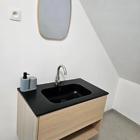 Spacieuse 1er Etage Gasthuis *
