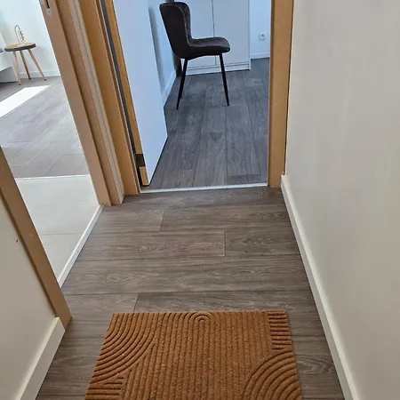 Spacieuse 1er Etage * シャルルロワ